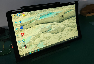 テーブルスロットゲーム画面用の23インチ曲面LCD